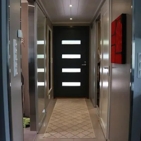 Cosy, Homely House With A Large Courtyard ヴィラ *