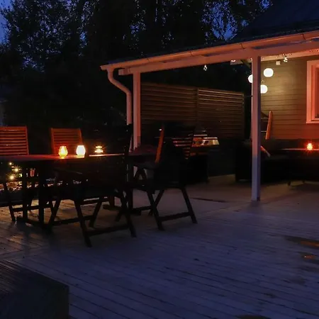 Cosy, Homely House With A Large Courtyard *