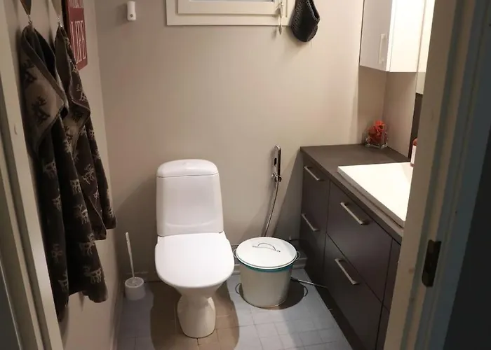 Cosy, Homely House With A Large Courtyard