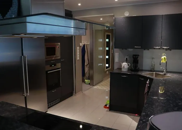 Cosy, Homely House With A Large Courtyard * Saarenkylä