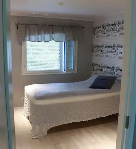 Cosy, Homely House With A Large Courtyard Saarenkylä