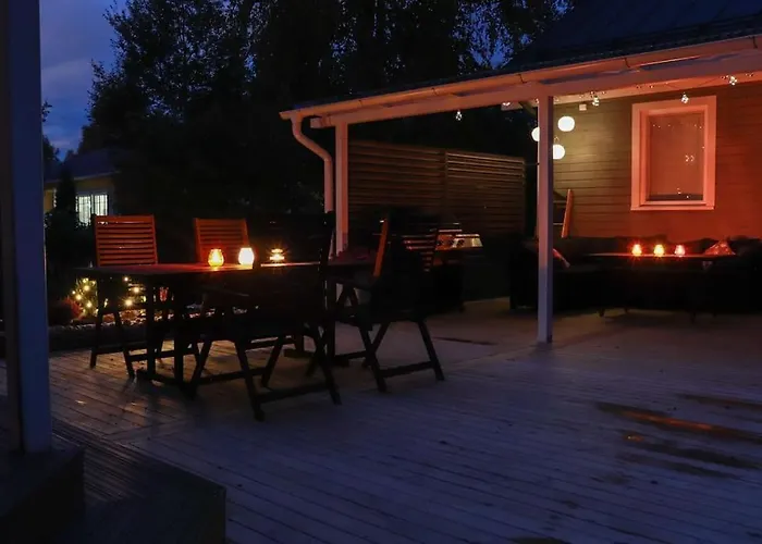 Cosy, Homely House With A Large Courtyard *